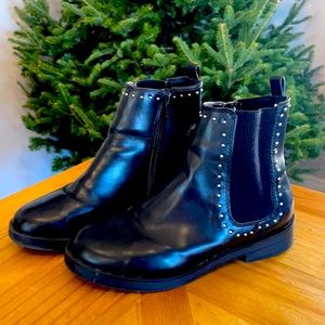 🖤 Zara Studded Booties. EU Sz. 35 (US Sz. 4)